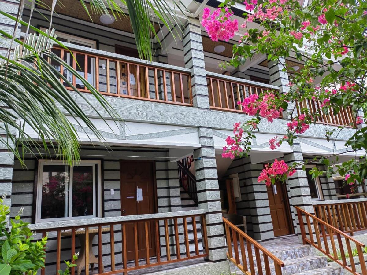 Nigi Nigi Too Resort 3*